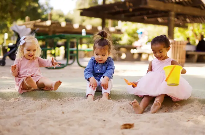 kids paying
